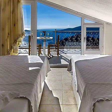In Sleeps 10 Includes Swimming Pool Air Con And Wifi 9 *