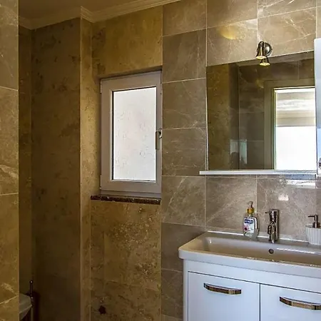 Villa In Sleeps 10 Includes Swimming Pool Air Con And Wifi 9